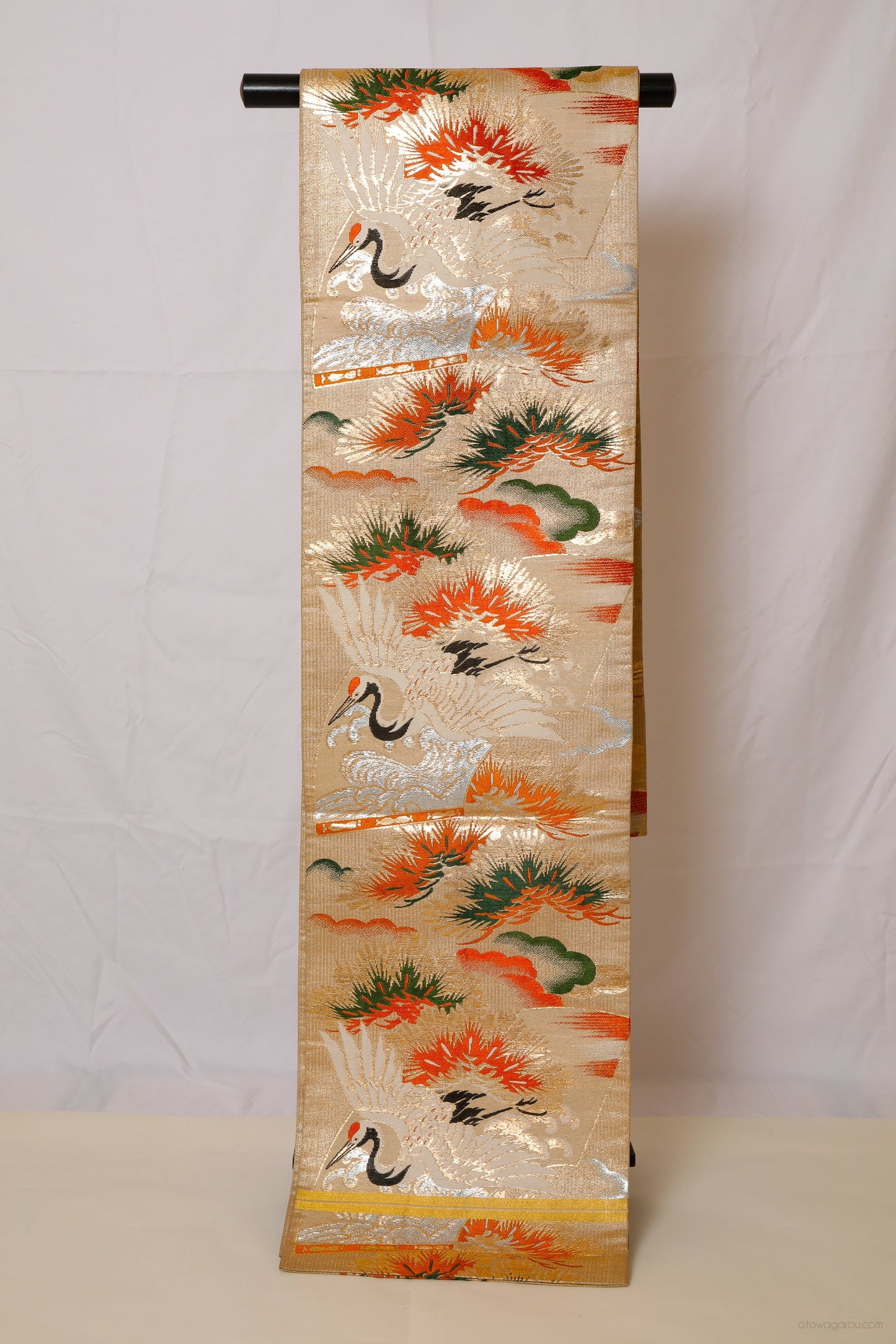 丸帯(鶴・松/伊勢海老・糸巻き)