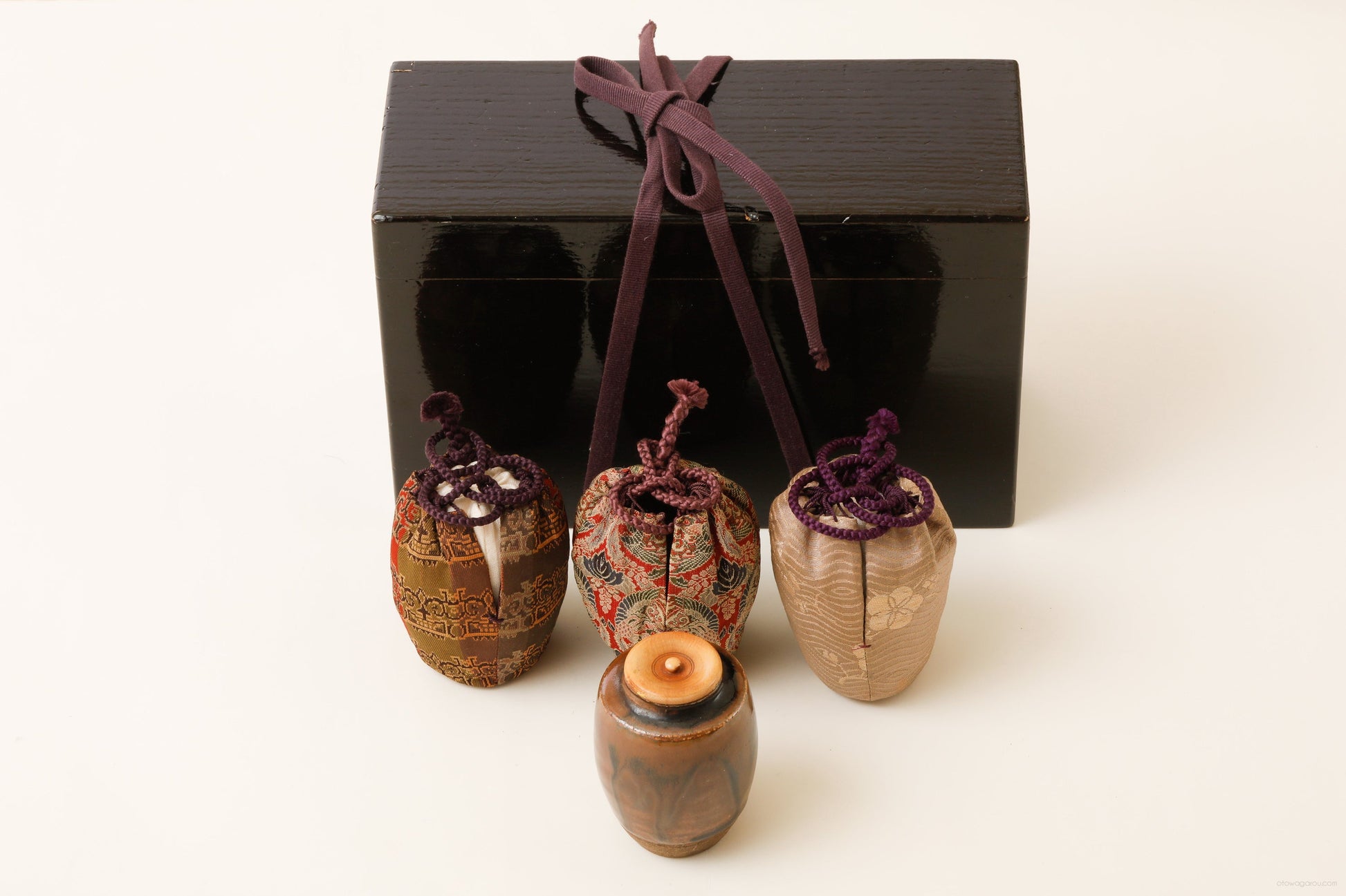 古瀬戸 茶入 仕覆三ツ揃(江戸)