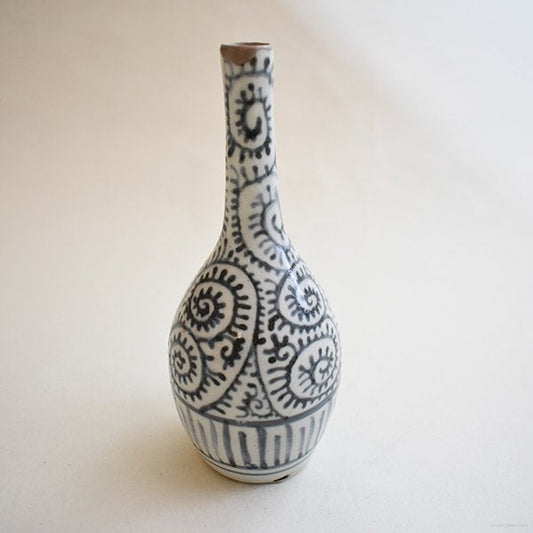 伊万里 たこ唐草 おみき徳利(江戸・銀継)